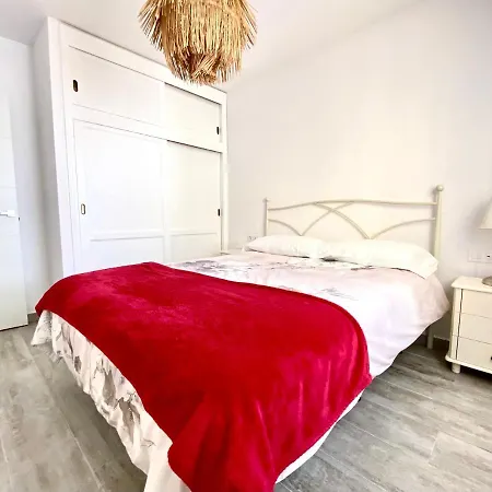 Lägenhet Modern With Sea Views In
