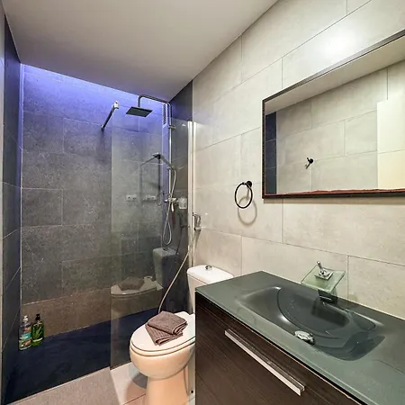 Modern With Sea Views In Lejlighed